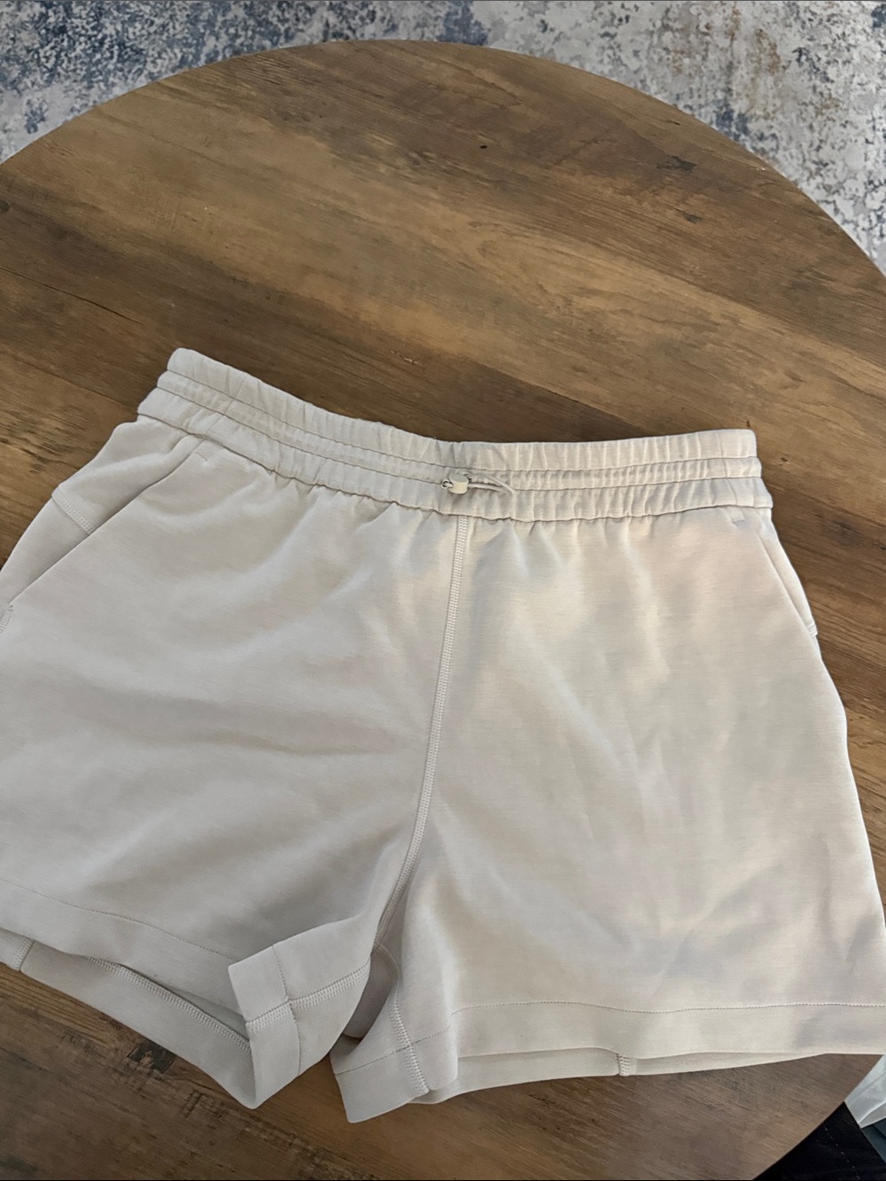 Lululemon Softsreme High Rise Shorts 4”